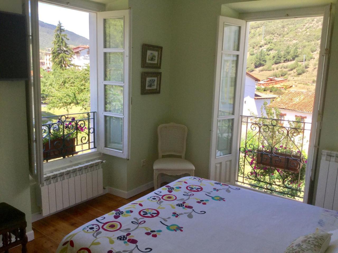 Villa Elena Potes Bagian luar foto